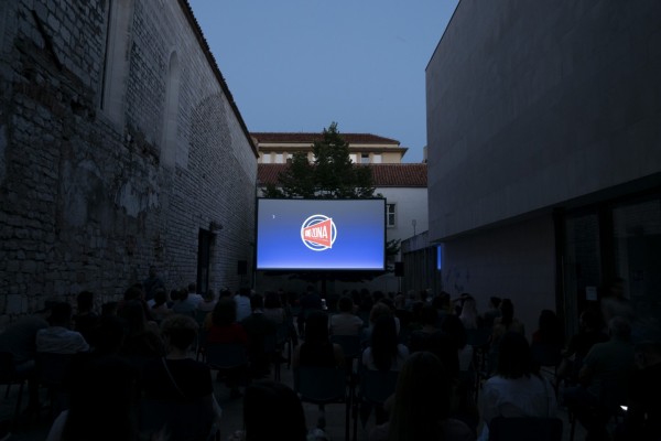 Opening of the second edition of the summer cinema with the screening of the film "Birds of Passage"