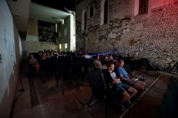 Screening of the film "Hand Gestures" and moderated discussion by Francesco Clerici / Mario Županović